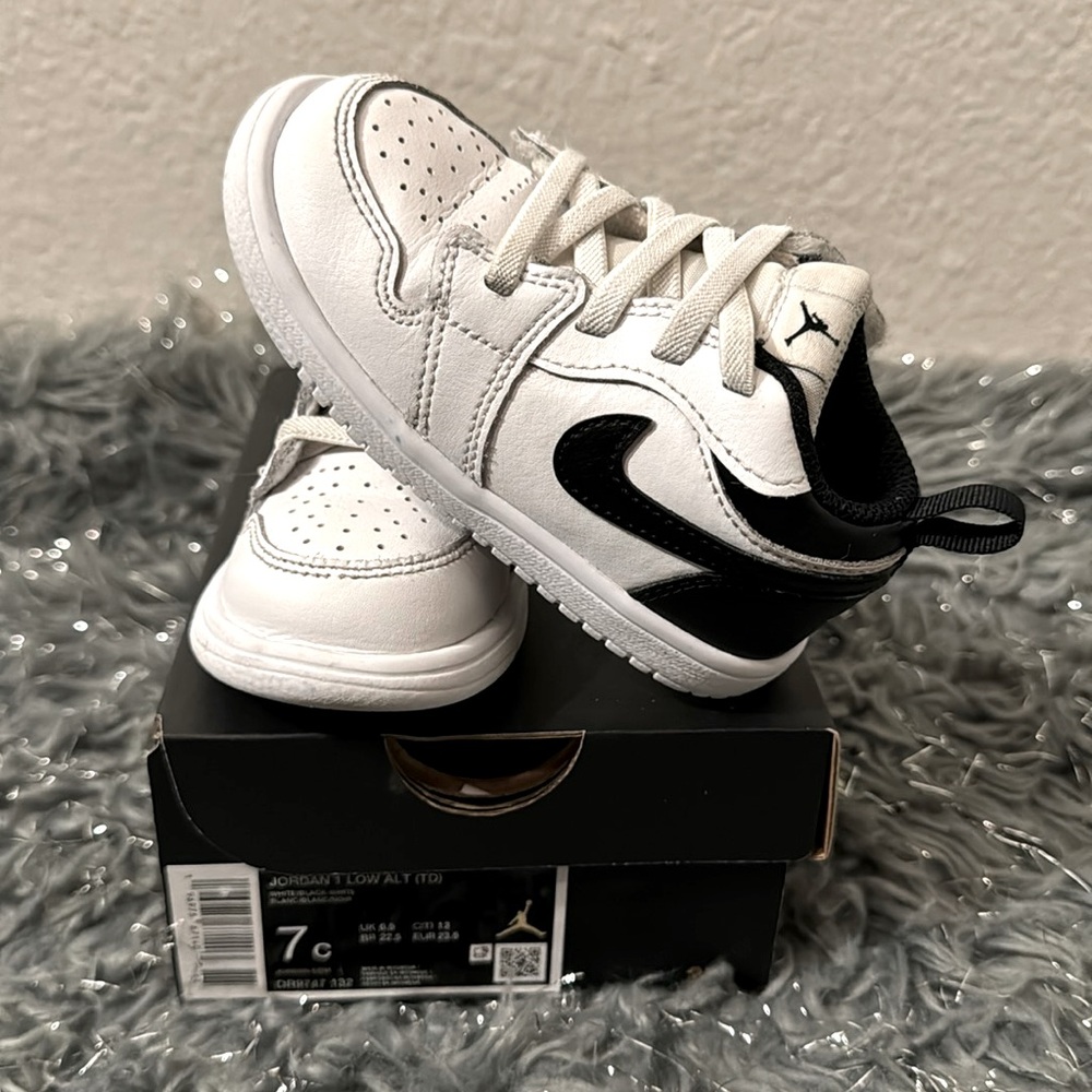 Jordan 1 low alt
